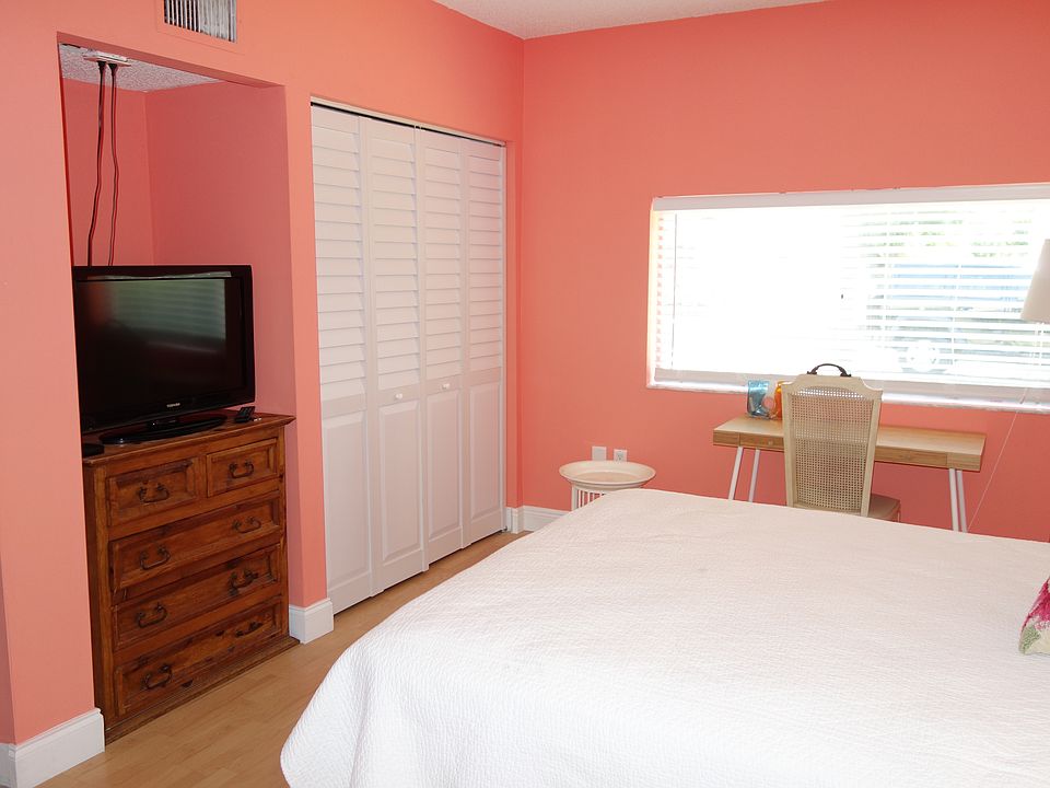 2nd image of 5939 SW 12th St