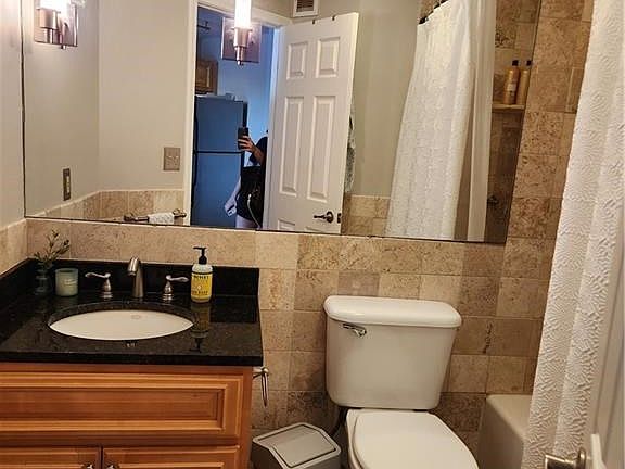 4th image of 3838 Rainbow Blvd