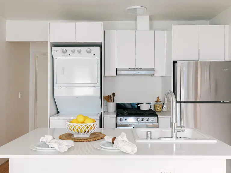221 N Catalina St #9 — Photo 16