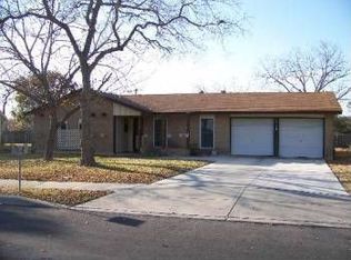 6935 Sunlight Dr, Leon Valley, TX 78238