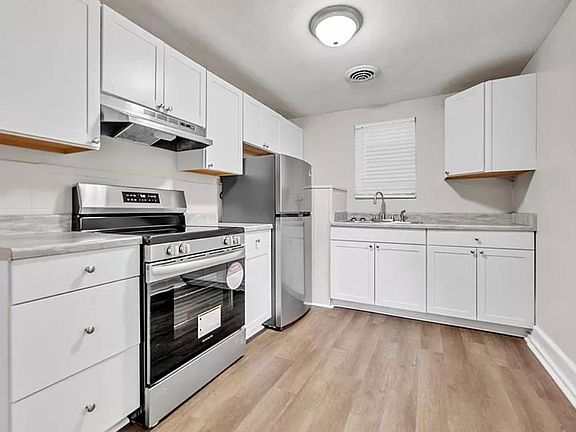 2nd image of 3411 Portsmouth Blvd #3409