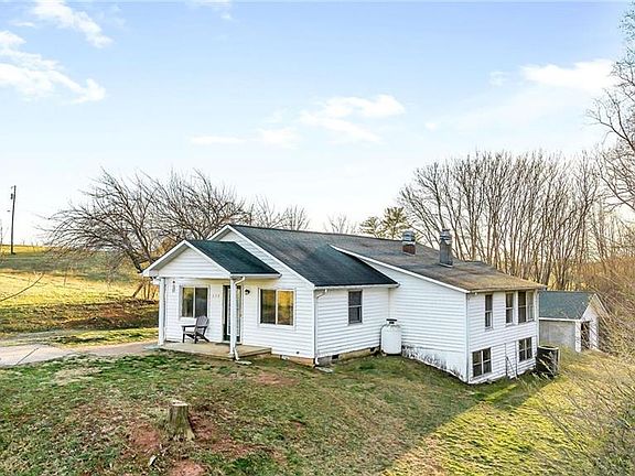 2nd image of 139 Juniper Ln