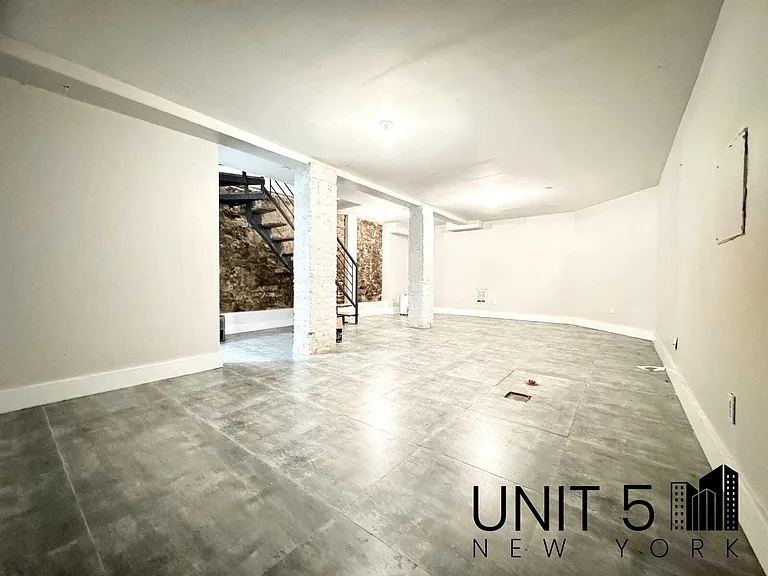 481 Evergreen Ave #1A — Photo 10