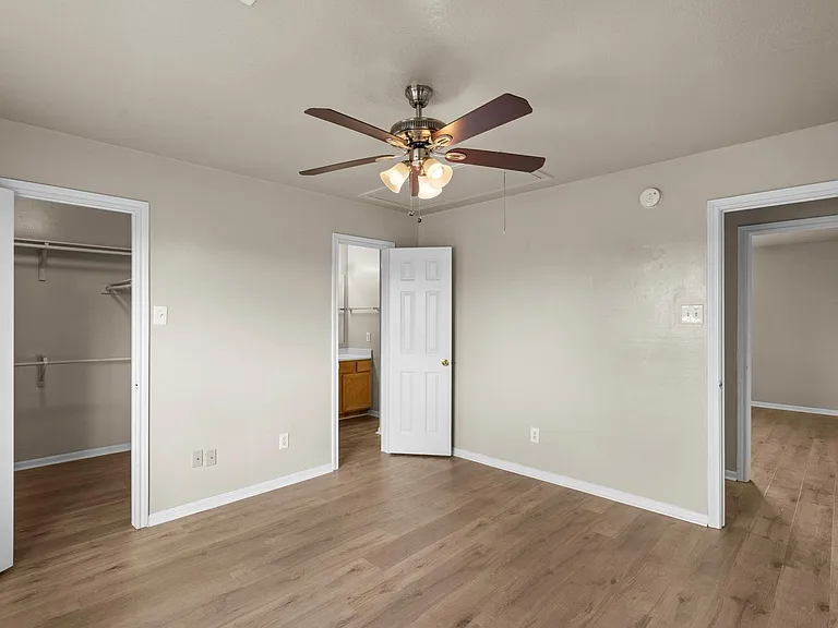 120 Green Isle Ave — Photo 13