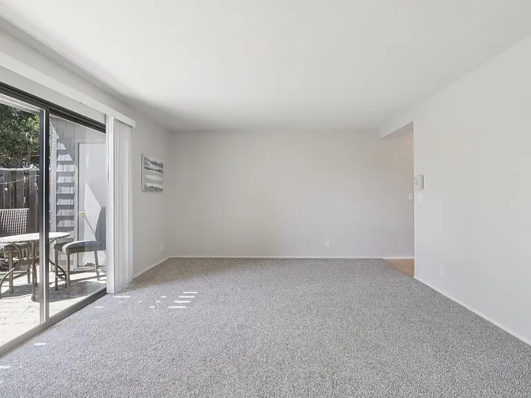 900 Cambridge Dr #51 — Photo 9