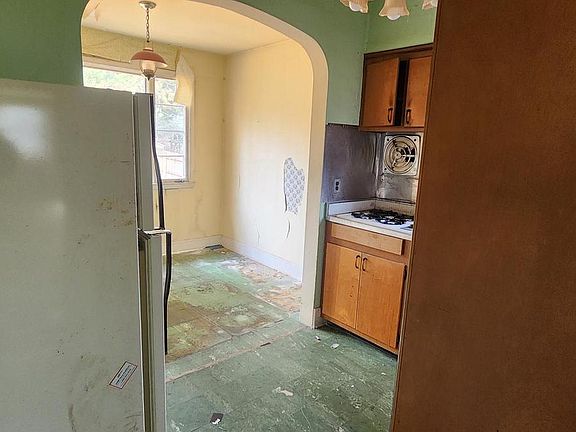 5th image of 820 Cedarcroft Rd