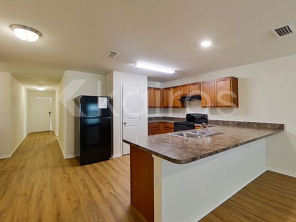 4th image of 4418 NE 22nd Ave