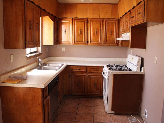 4th image of 1528 Sierra De Oro Dr