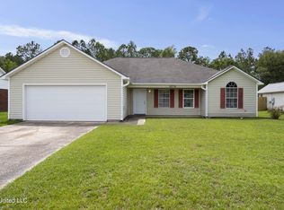 3276 Stonegate Cir, Gautier, MS 39553