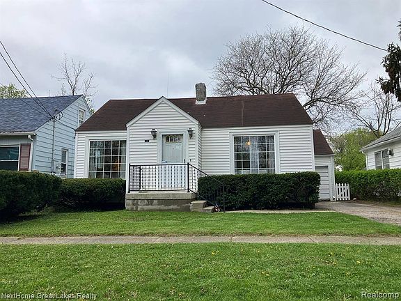 4th image of 2186 E Whittemore Ave