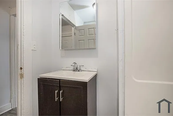 10011 Elizabeth Ave — Photo 14