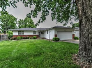 1541 E Crestview St, Springfield, MO 65804