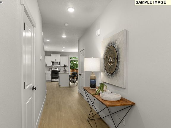 4th image of 2327 25th Avenue Ln