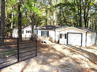 576 Nichols Rd, Pendergrass, GA 30567