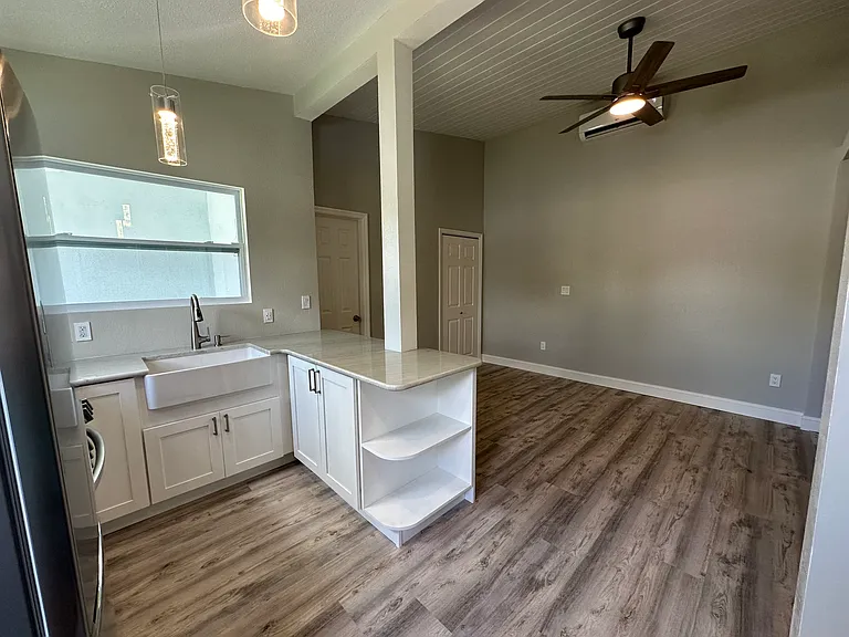 2210 S Euclid Cir #B — Photo 21