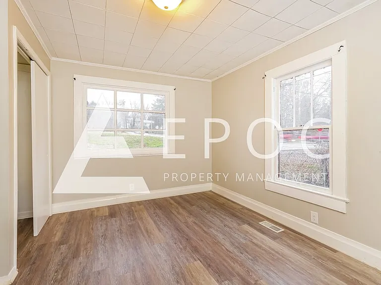 1310 Phipps Ave — Photo 12