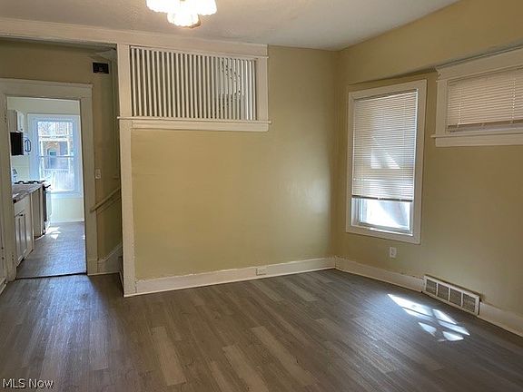 4th image of 1204 Ansel Rd