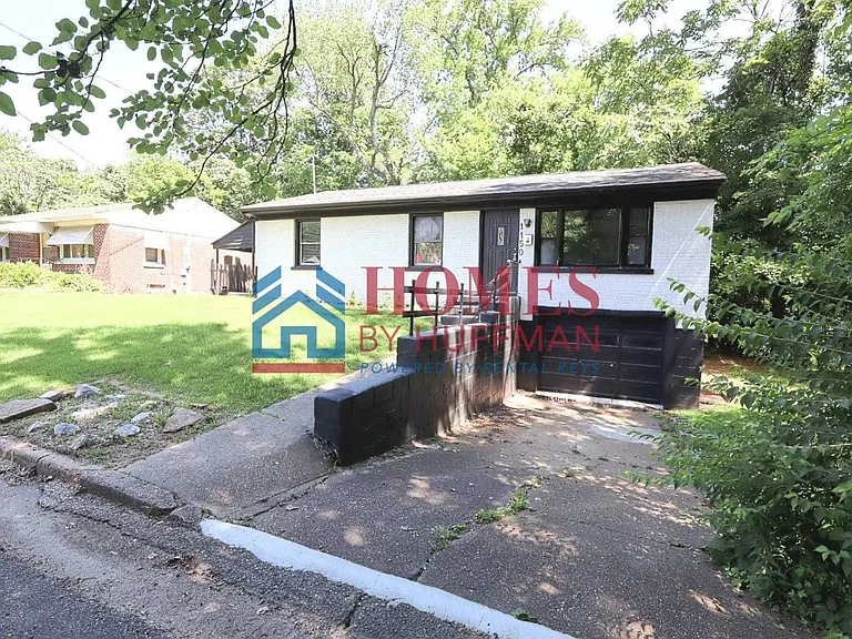 1150 E Olmstead Ave — Photo 2