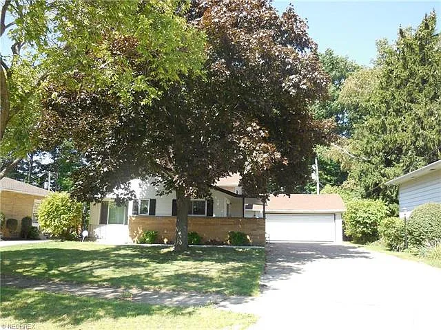 19210 Davinwood Dr photo 1