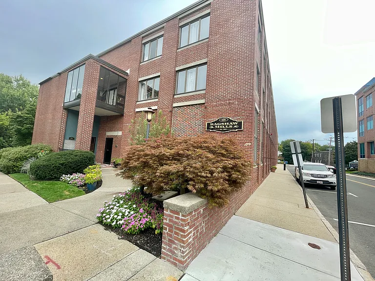 128 Warren St #1 — Photo 1
