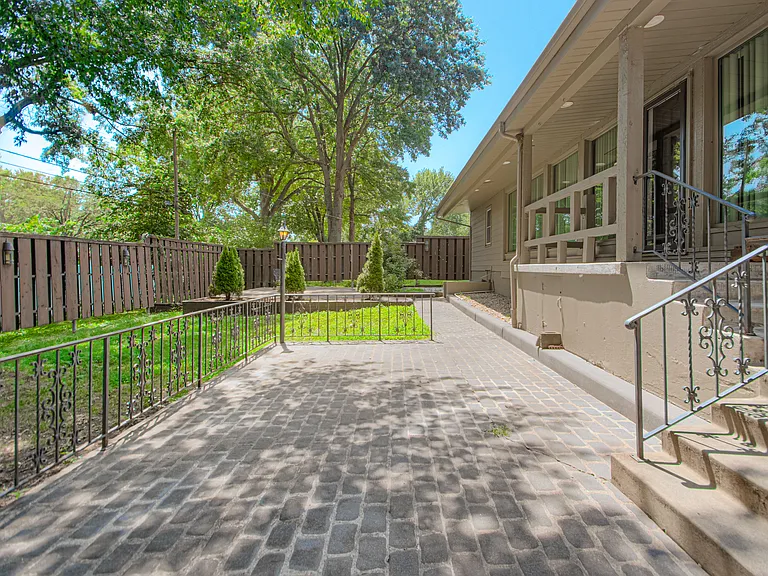 7249 Marty St — Photo 22
