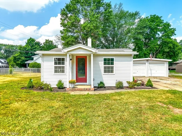 2284 Markey St, Akron, OH 44319