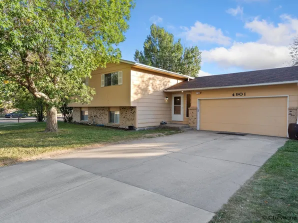4901 King Arthur Way, Cheyenne, WY 82009