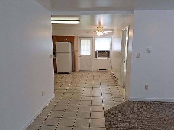2nd image of 2042 Buchanan Trl E