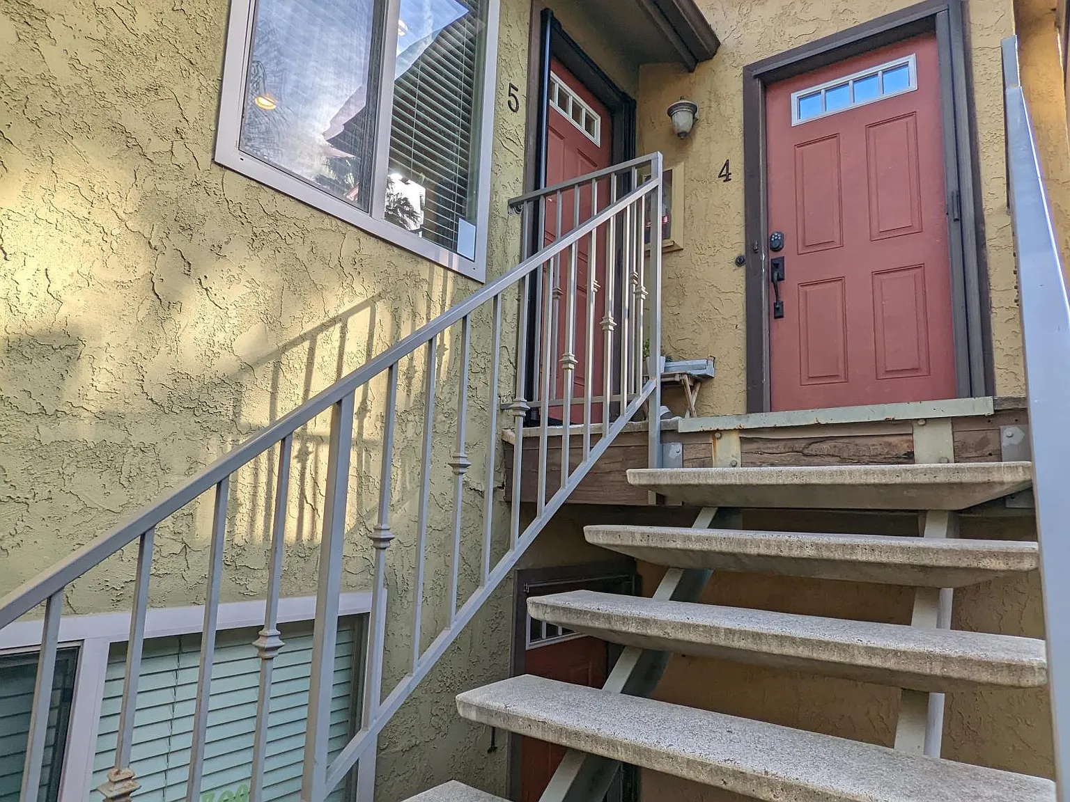 2 bed, 900 sqft, $3,100 — Photo 3