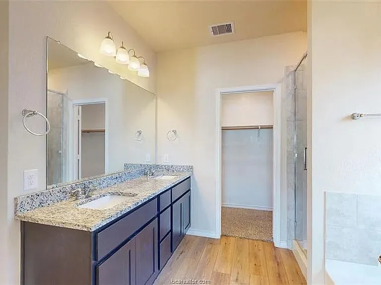 5219 Montague Loop — Photo 9