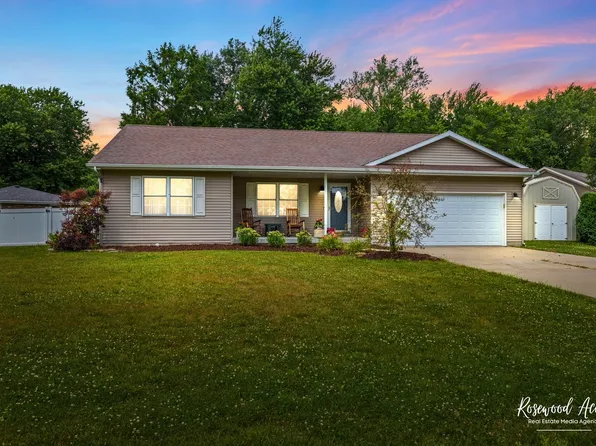 1317 N Erickson Dr, Kankakee, IL 60901