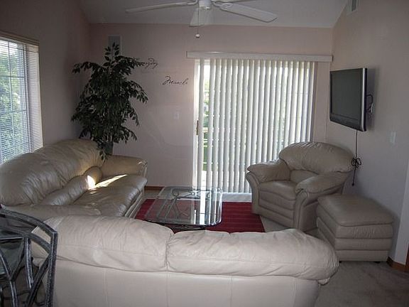 2nd image of 3001 Columbine Cir APT C