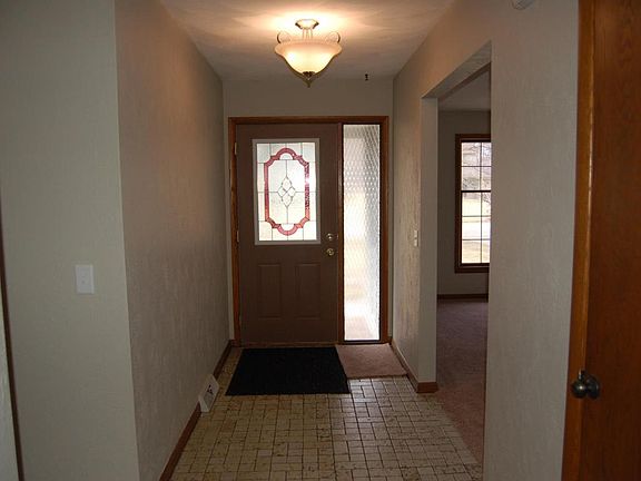 5th image of 125 Moonwood Trl