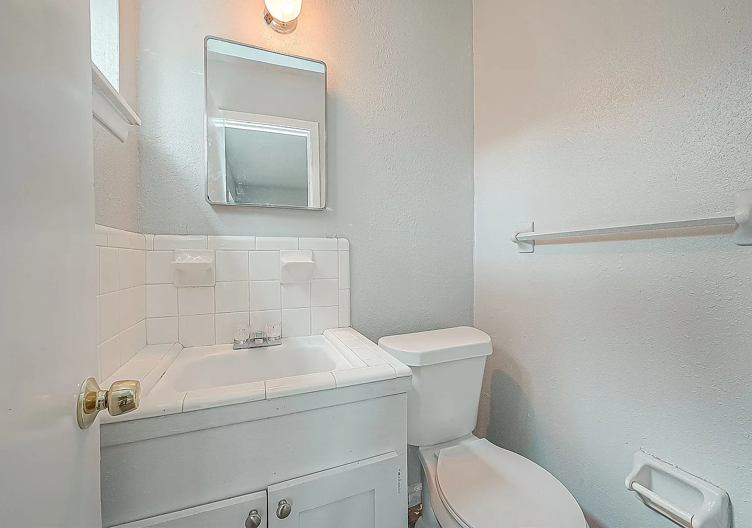 Spacious 4-Bedroom Retreat Near Downtown Houston & Major Highways — Photo 4