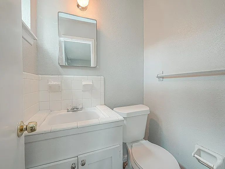 5646 Cedarburg Dr — Photo 4