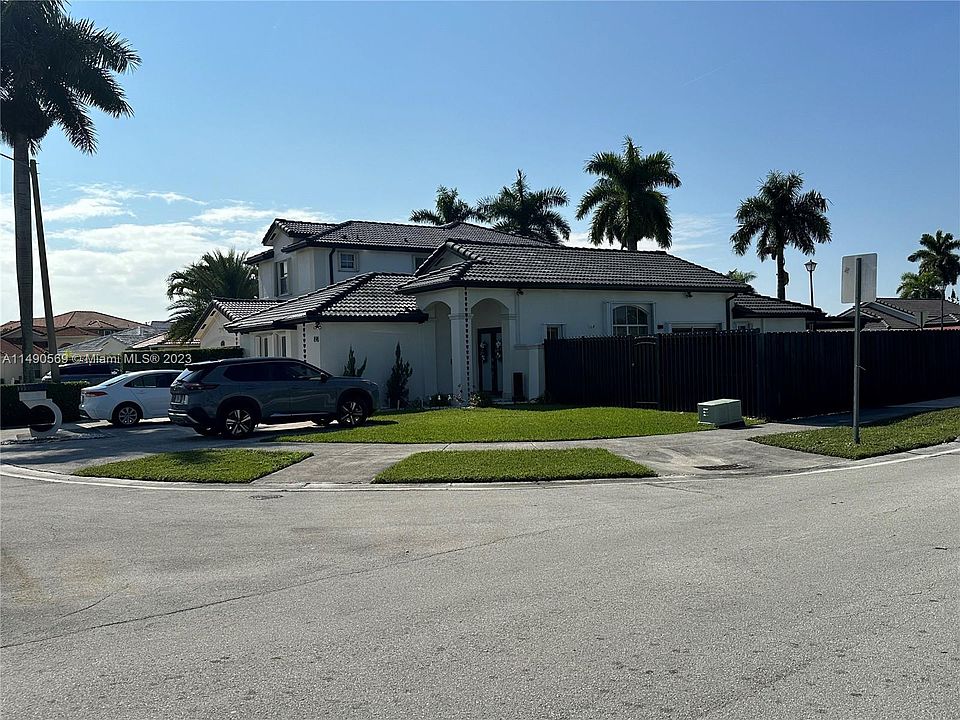 1st image of 898 NW 131st Ave