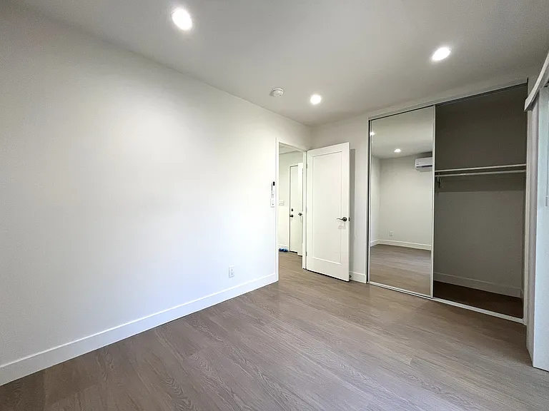 1734 Barry Ave #2A — Photo 11