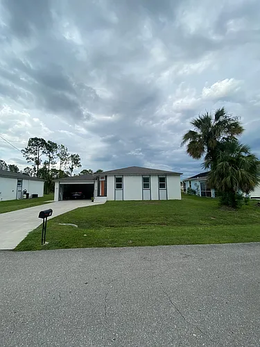 715 Connecticut Ln Photo 1