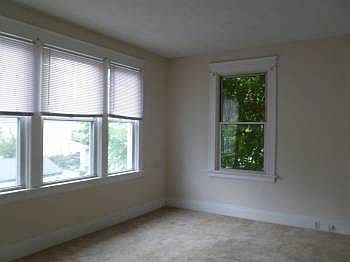 5th image of 5906 Highland Ave #1