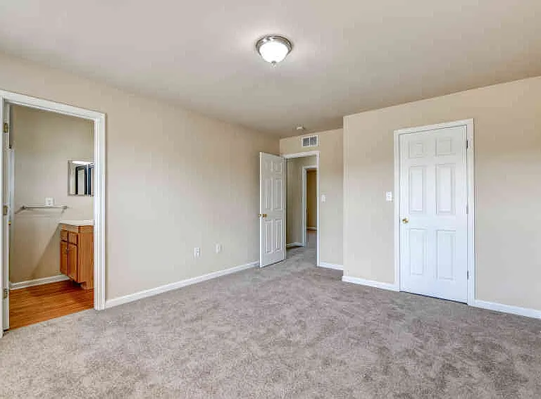 100 Georgetown Rd — Photo 19