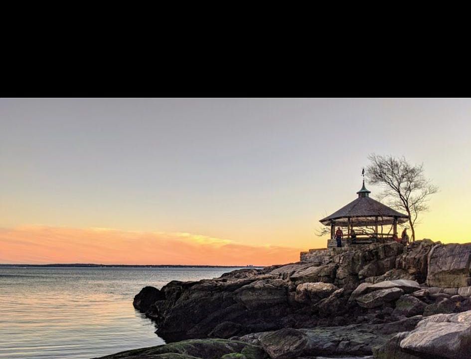 2nd image of 314 Larchmont Acre #4B