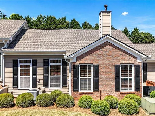 774 Camry Cir, Dallas, GA 30157