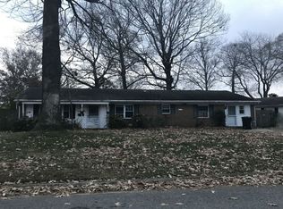 604 Woodlake Rd, Virginia Beach, VA 23452