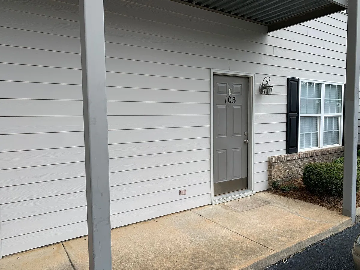 Building Photo - 303 N Ross St #103