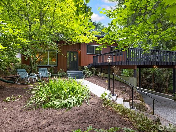 2nd image of 11706 36th Avenue NE