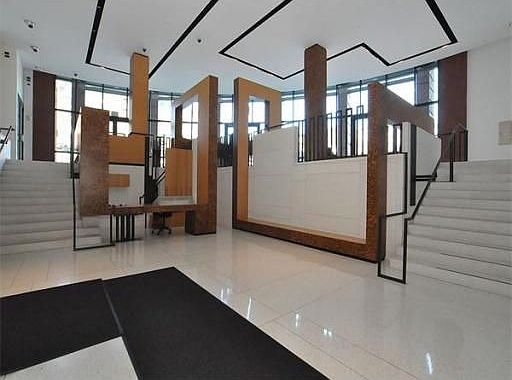 24 Hr. Concierge Lobby