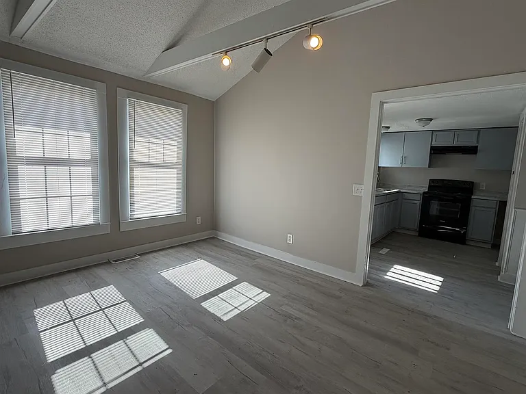 510 Ridgecrest Dr — Photo 4