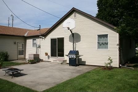 2nd image of 512 S 10th St