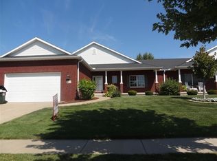 2616 E 57th Ct, Davenport, IA 52806