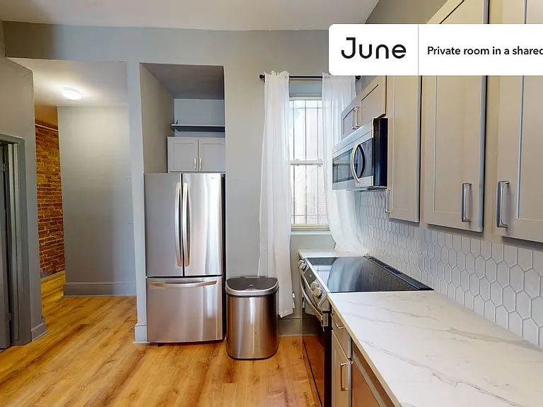 1227 Harvard St NW #E — Photo 9